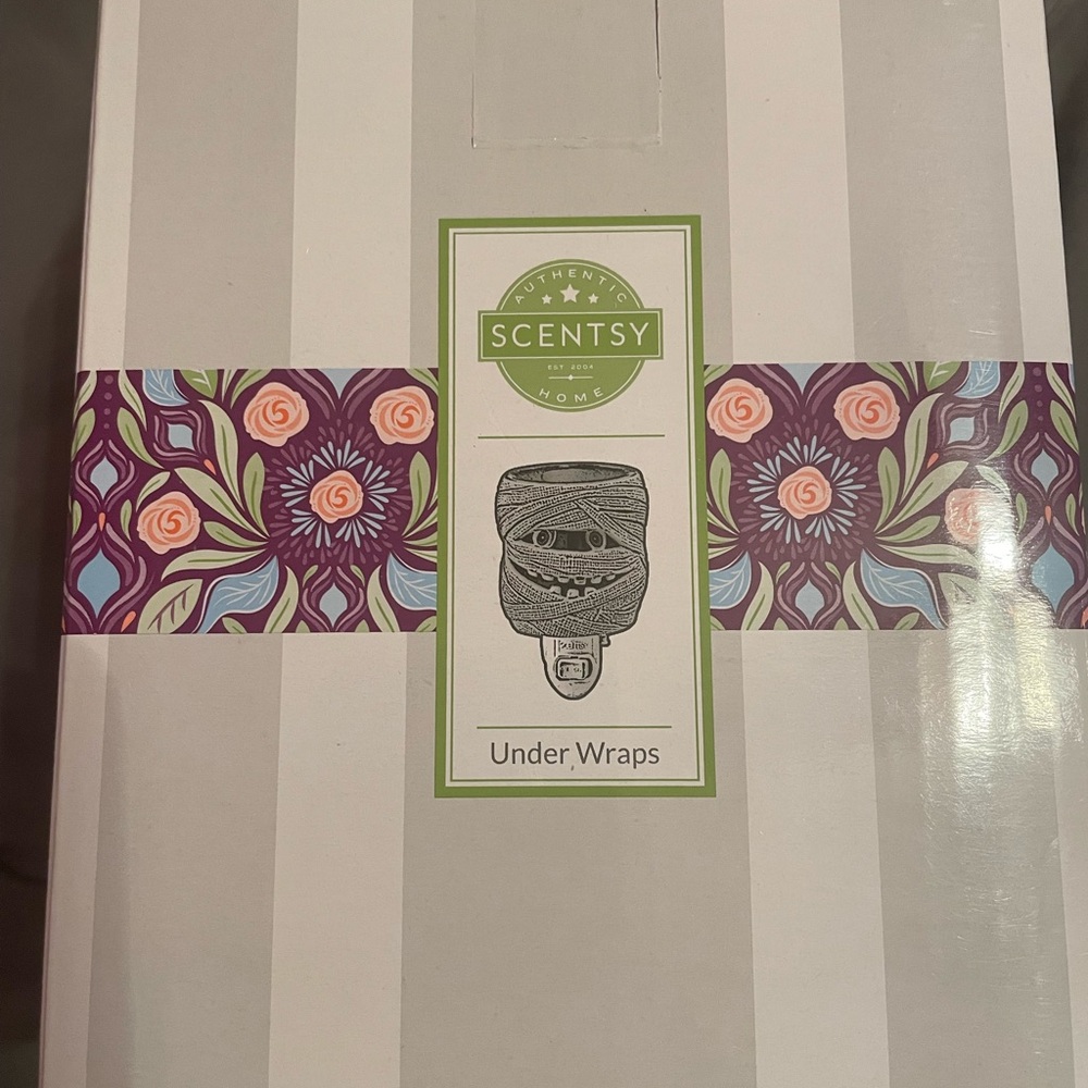 Scentsy Halloween mini warmer